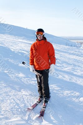 Man skiing
