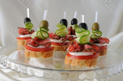 CanapÃ©s with salami