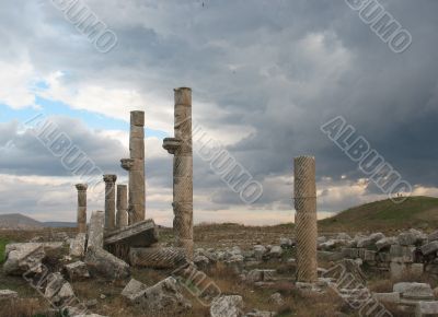 Apamea before a thunder-storm 