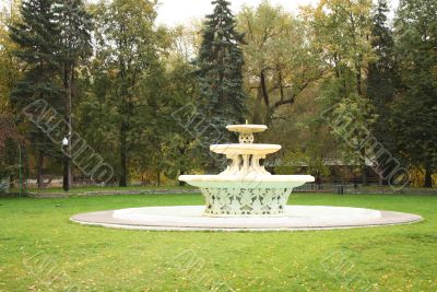 The fountain in the empty city park