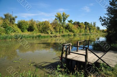 Autumn by river