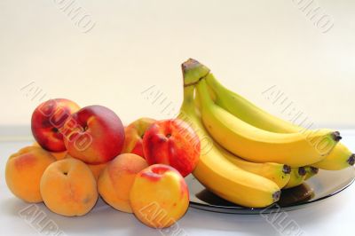  peaches, bananas