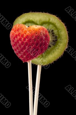heart shaped kiwi and strawberry