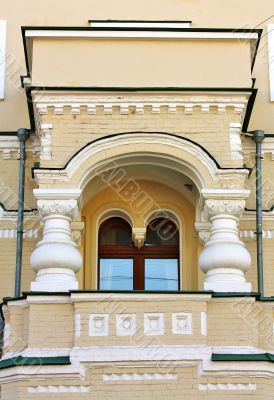 facade of the building with balcony