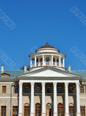 Front gate of estate 