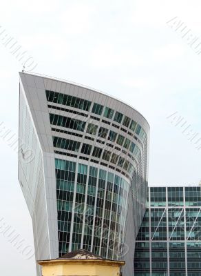 High-tech style building