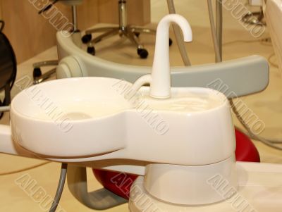 Dental device
