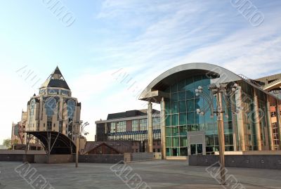 High-tech style building