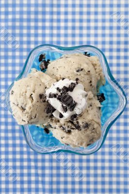 overhead shot of a cookies and cream ice cream