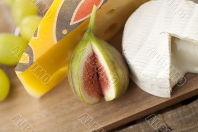 fig with cheese