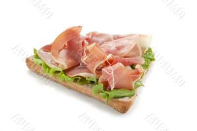a bread withprosciutto and vegetables
