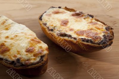 baked cheesy roll