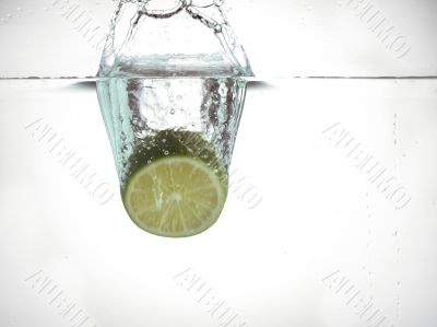 dropping lime in water