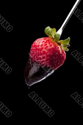 strawberry with chocolate dip