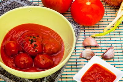 Meatballs with tomato sauce