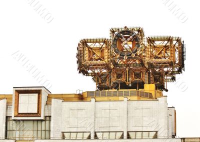 Decorative elements on the roof  of the building