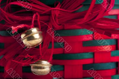 up close festive basket