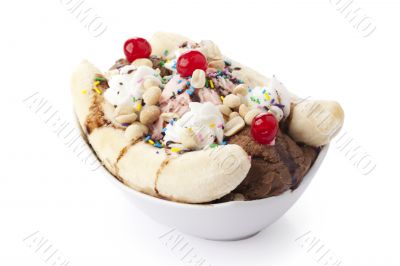 up close banana split