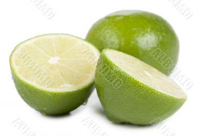 slices of lime fruit