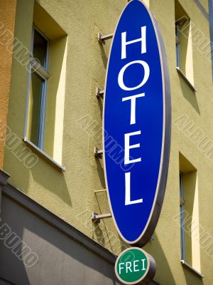 Sign-Hotel-bluegreen