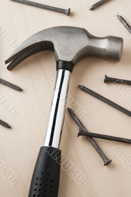 claw hammer and nails