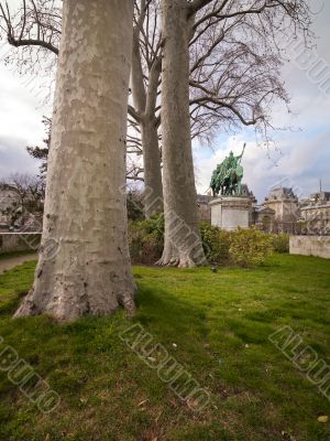 parisian statue