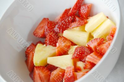 Muesli with fresh fruit