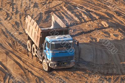  Dump-truck.