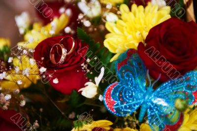 Wedding rings and flowers