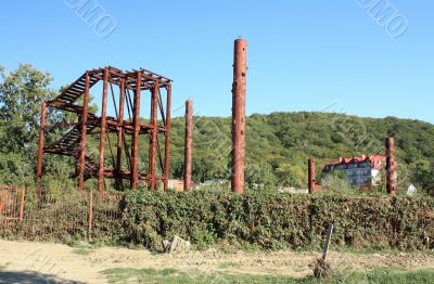 Metal building structures