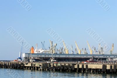 Seaport terminal