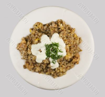 Buckwheat porridge with sour cream and dill