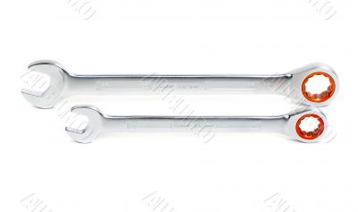 Two keys with automatic head for nuts.