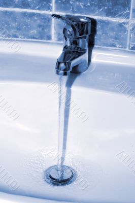 Water tap