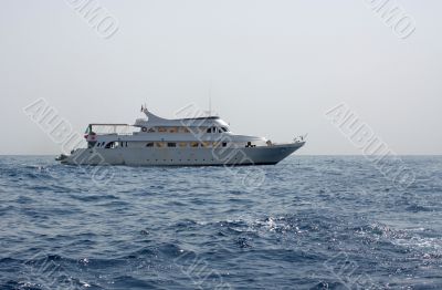 Sea Yacht