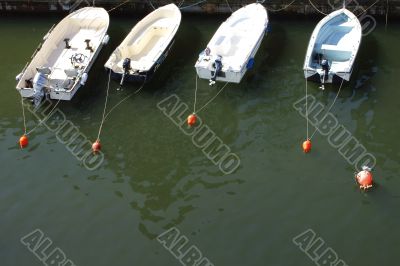 Leashed boats