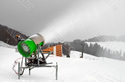Artificial Snow cannon