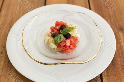 Mozzarella and tomatoes tartar