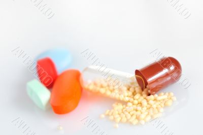 Assorted pills 