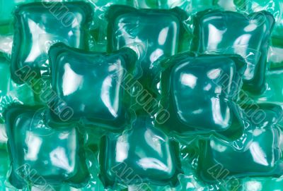 Green gel laundry capsules