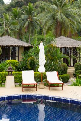 Bungalows and a swimming pool 