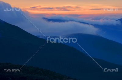 Autumn evening mountain plateau landscape (Carpathian, Ukraine) 
