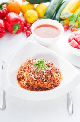 spaghetti pasta with bolognese sauce