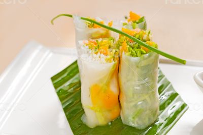 vietnamese style summer rolls
