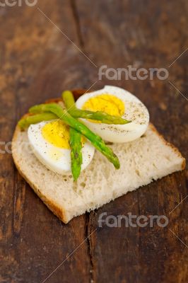 asparagus and eggs