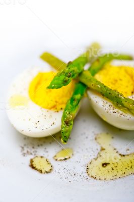 asparagus and eggs