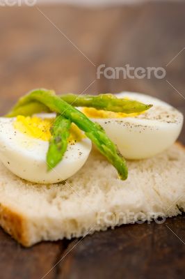 asparagus and eggs