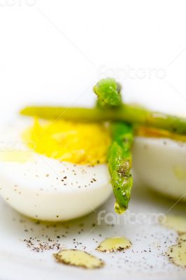 asparagus and eggs
