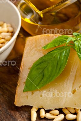 Italian basil pesto ingredients