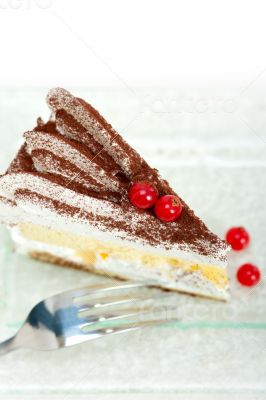 whipped cream and ribes dessert cake slice